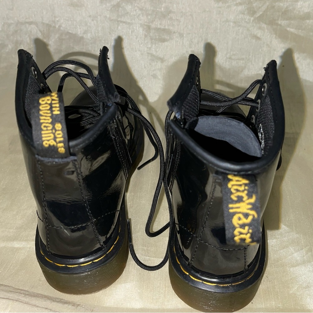 Dr martens for toddlers kids with minor invincible scuffs around toes. Sz. 12. - Picture 6 of 8